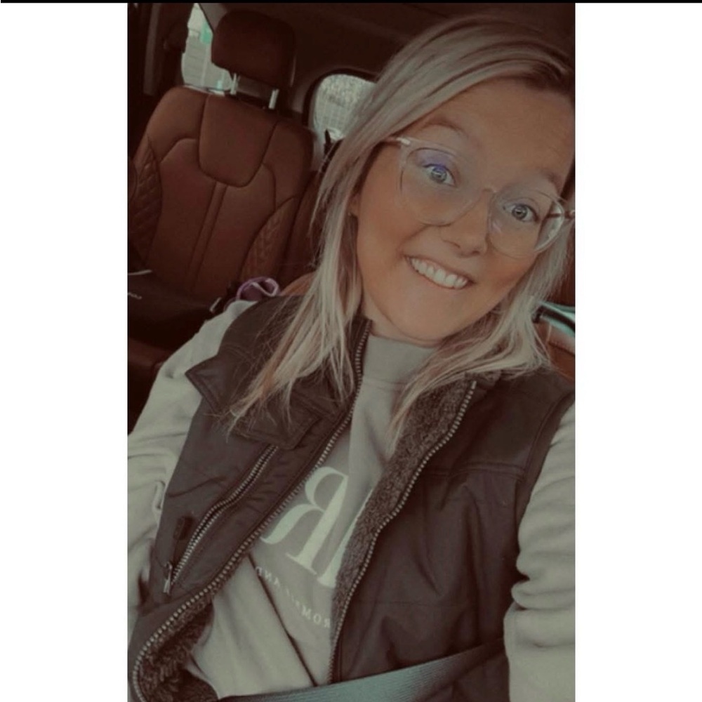 Meet your Posher, Alisha